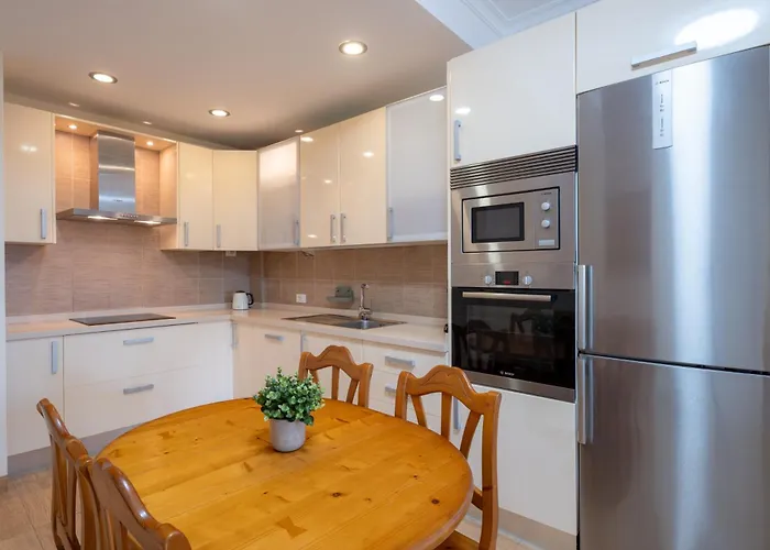 Acaymo Sunset Candelaria